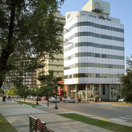 Plaza Suites Campana Exterior photo