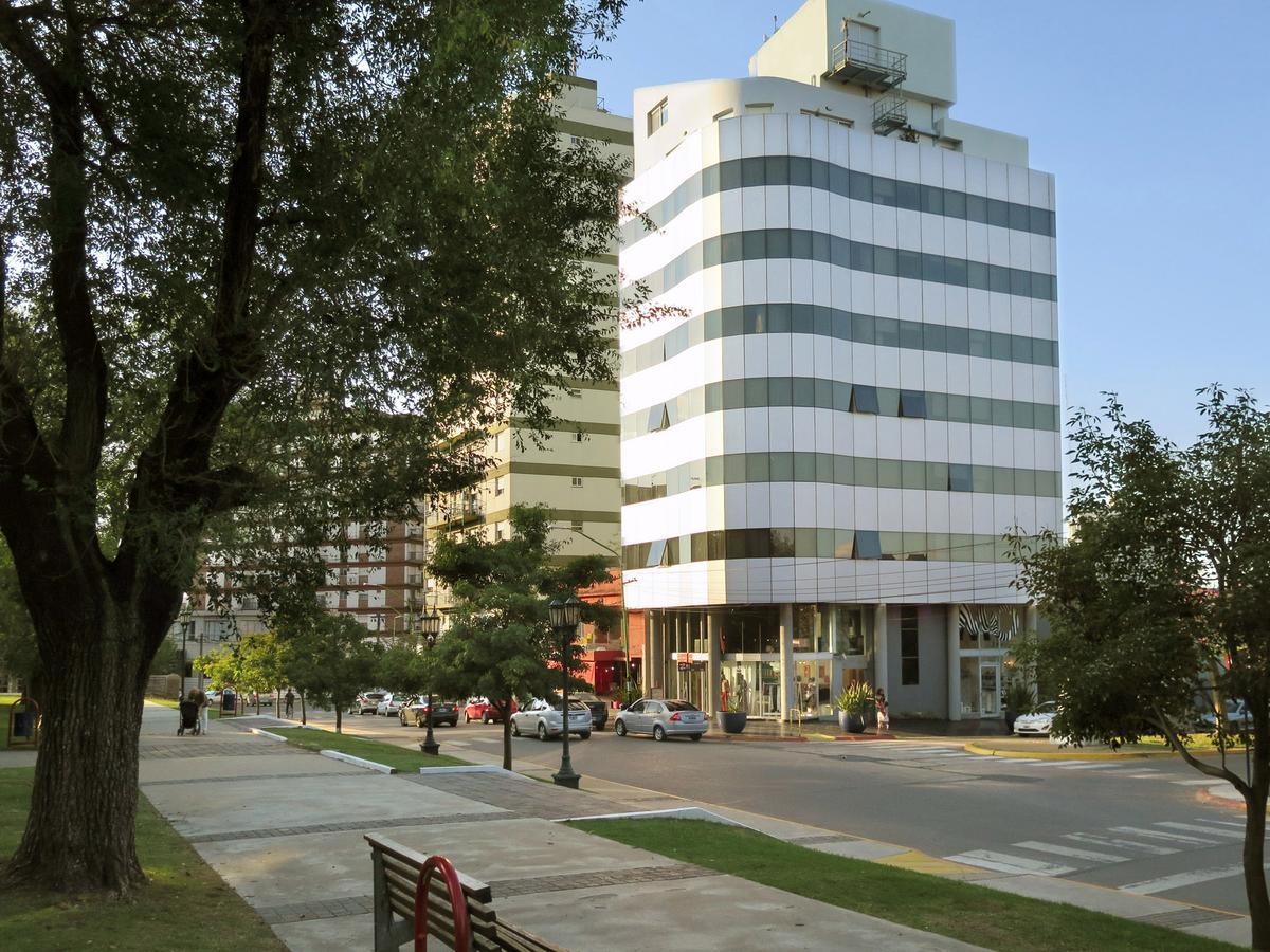 Plaza Suites Campana Exterior photo